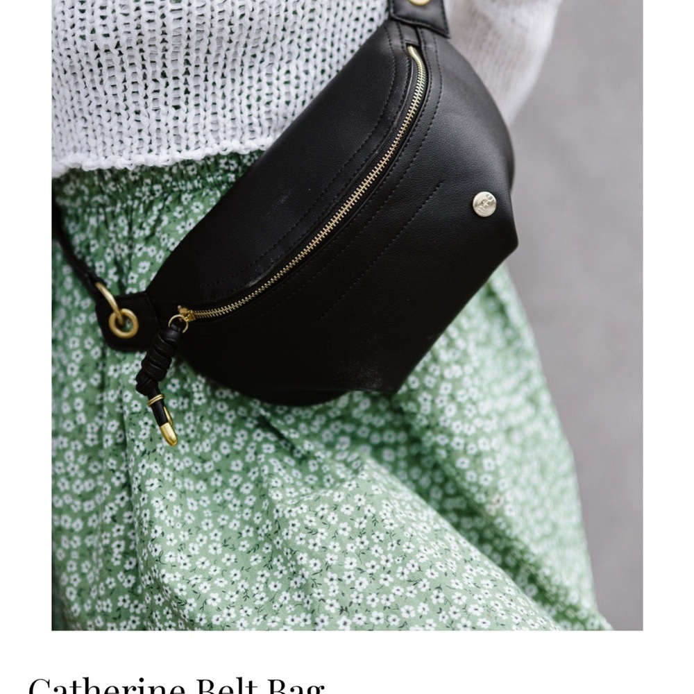 Modern & Chic Catherine Belt Bag
